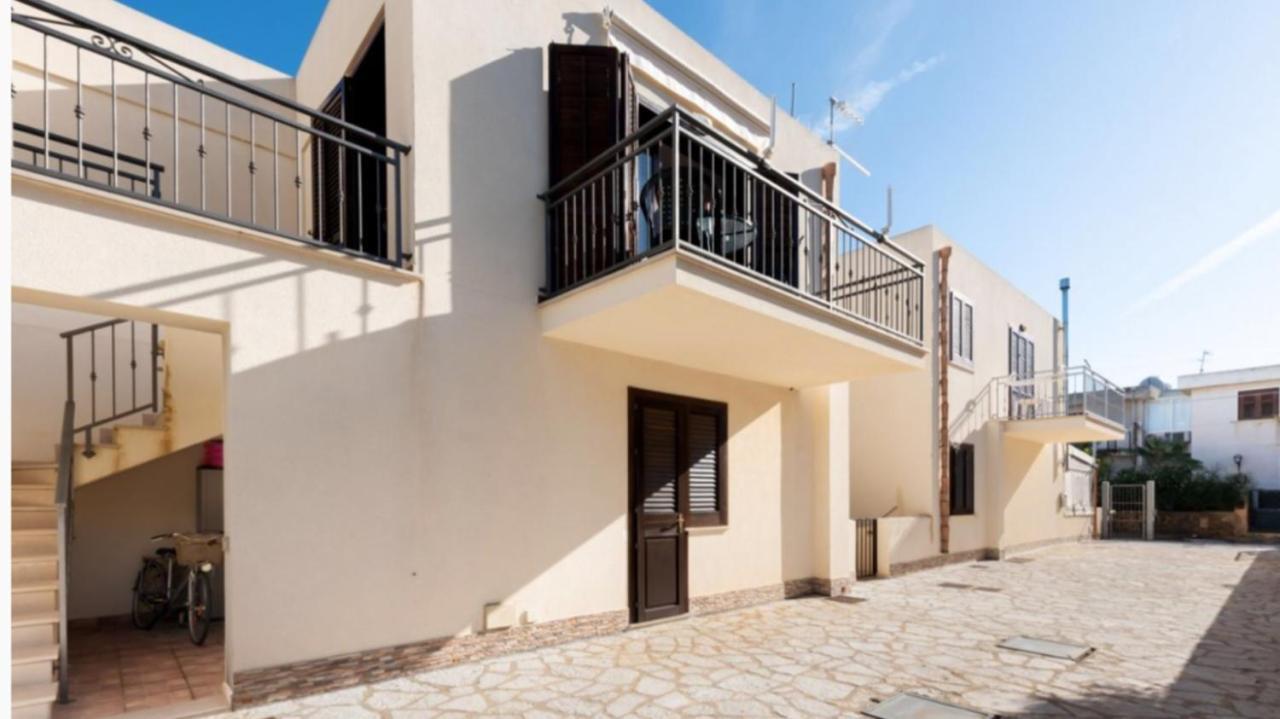 Hibiscus Apartment San Vito Lo Capo Bagian luar foto