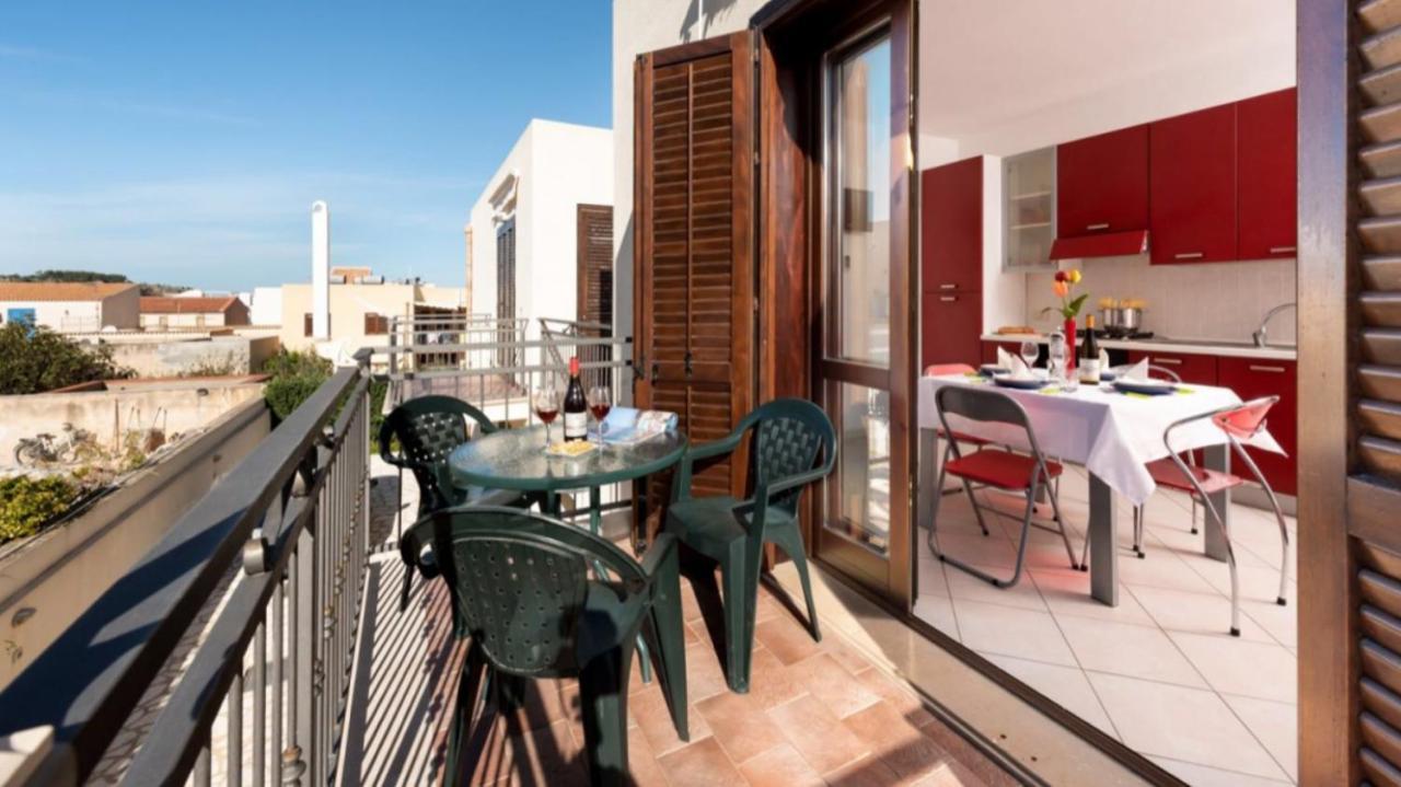 Hibiscus Apartment San Vito Lo Capo Bagian luar foto
