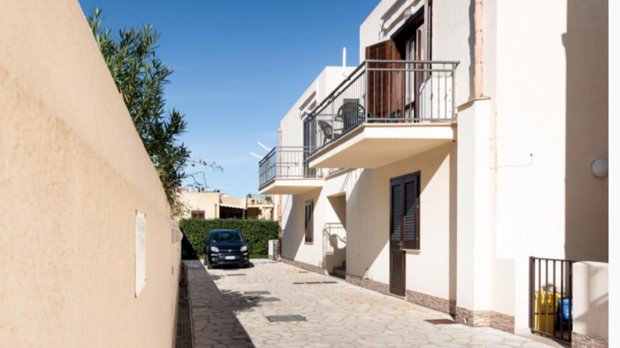 Hibiscus Apartment San Vito Lo Capo Bagian luar foto